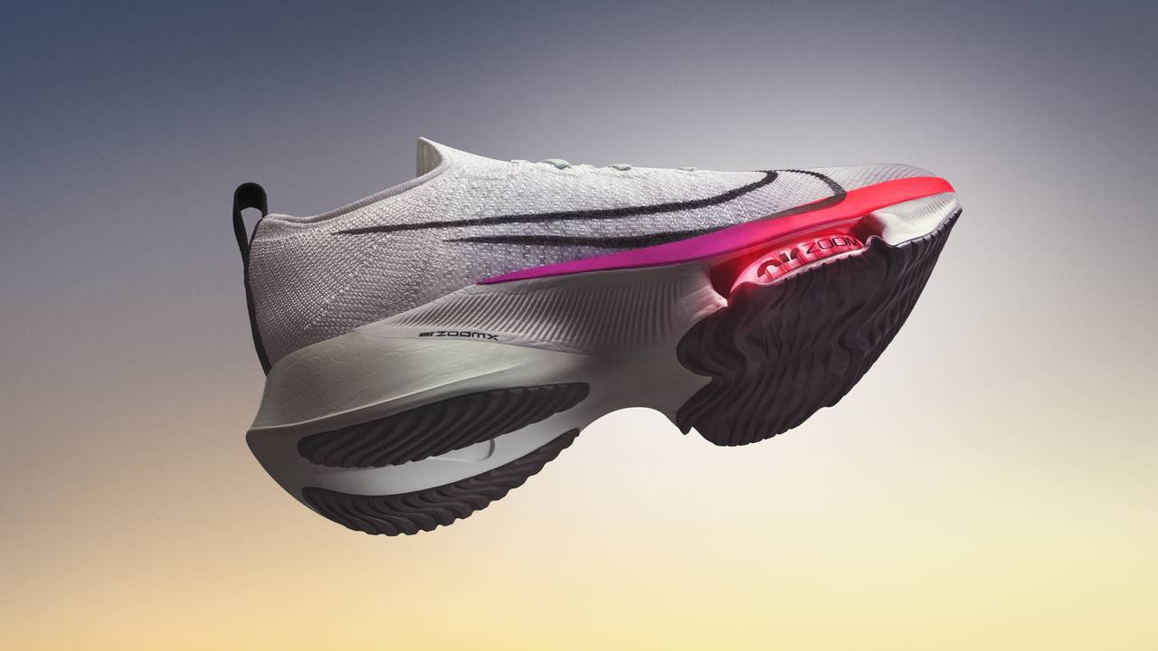 Neue Innovation der schnellen Trainingsschuhe Nike Tempo NEXT%, Vaporfly NEXT% und Alphafly NEXT% in der Farbe "Raw Kinetic"