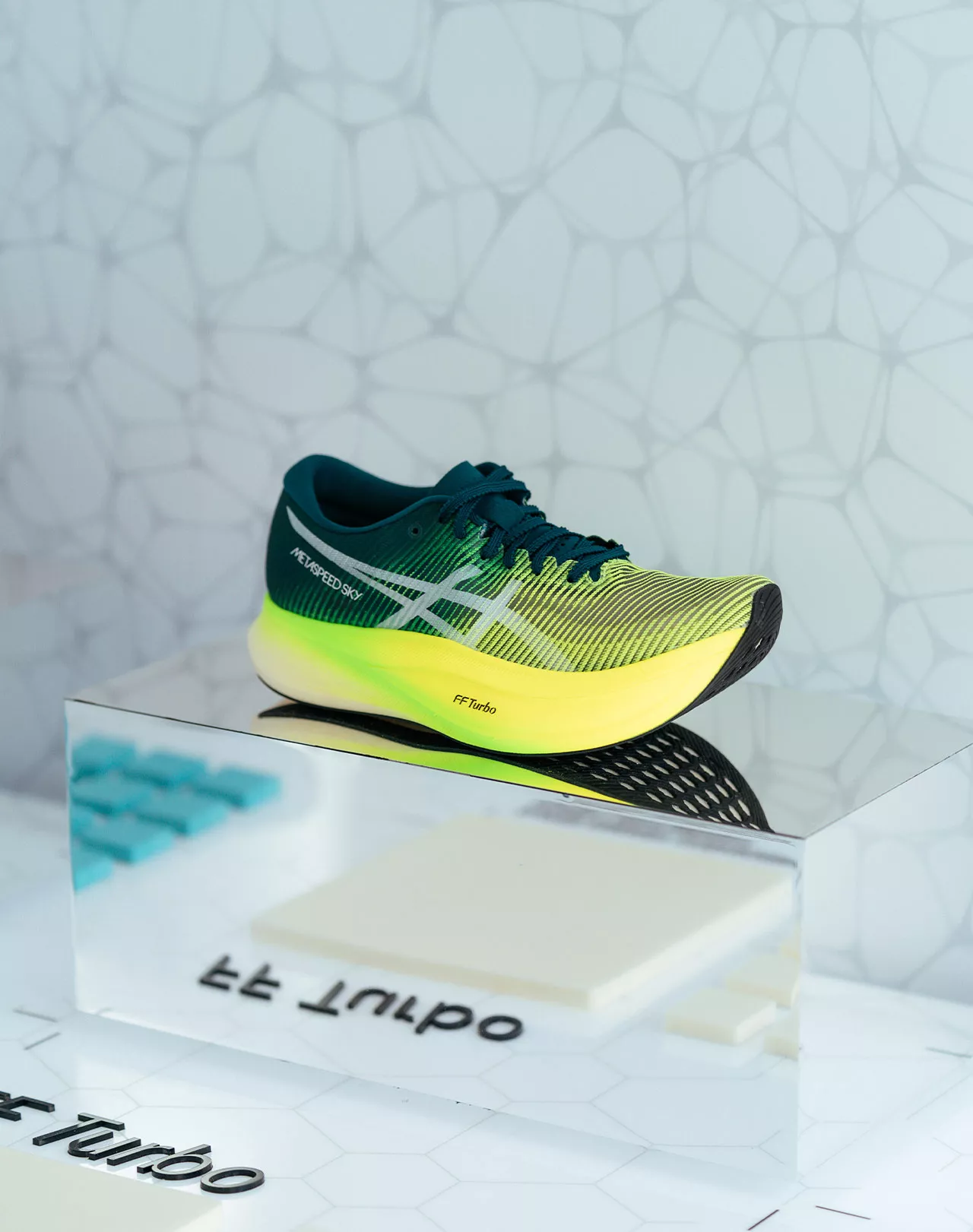 Najnovejša izdaja: ASICS Metaspeed Sky +