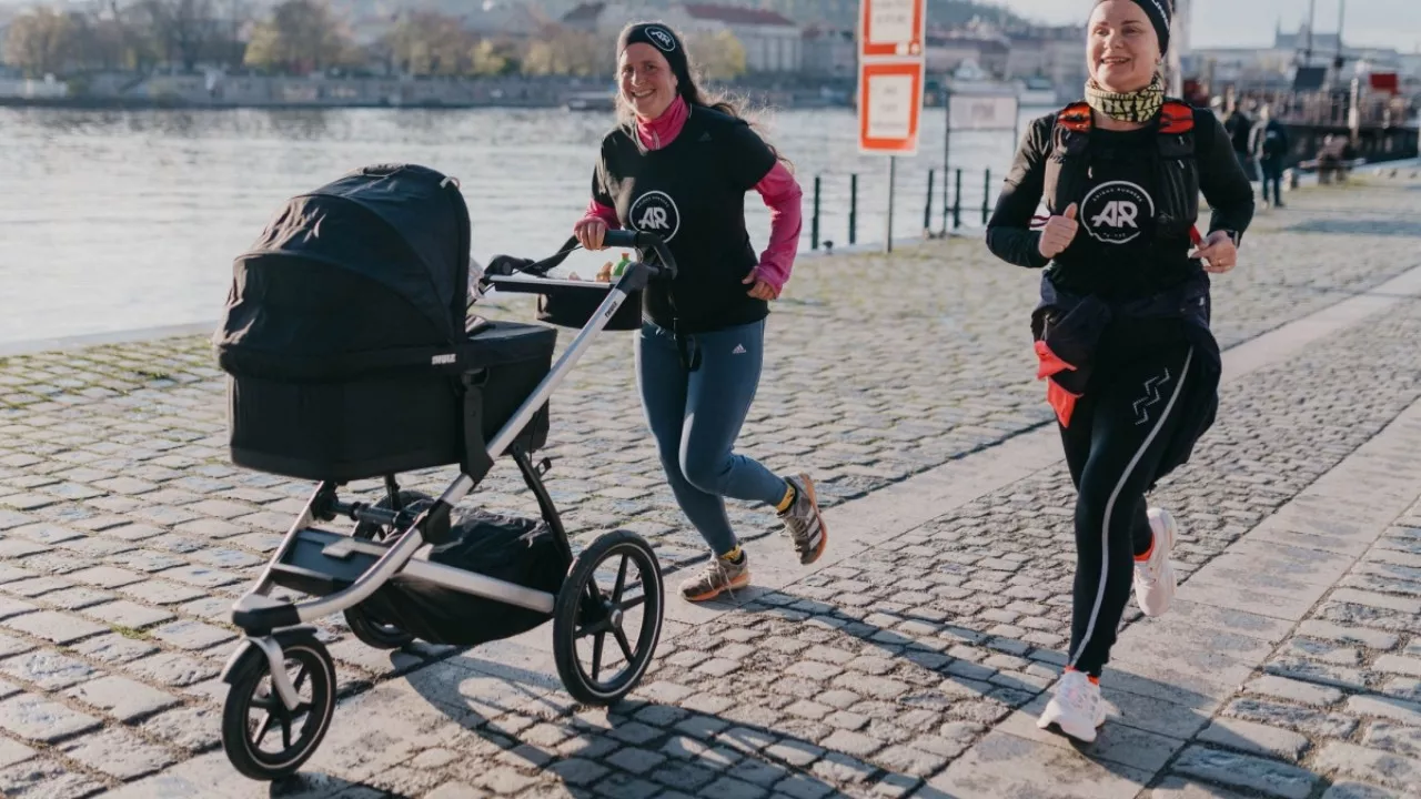 Kako varno in z veseljem začeti teči z otroškim vozičkom?