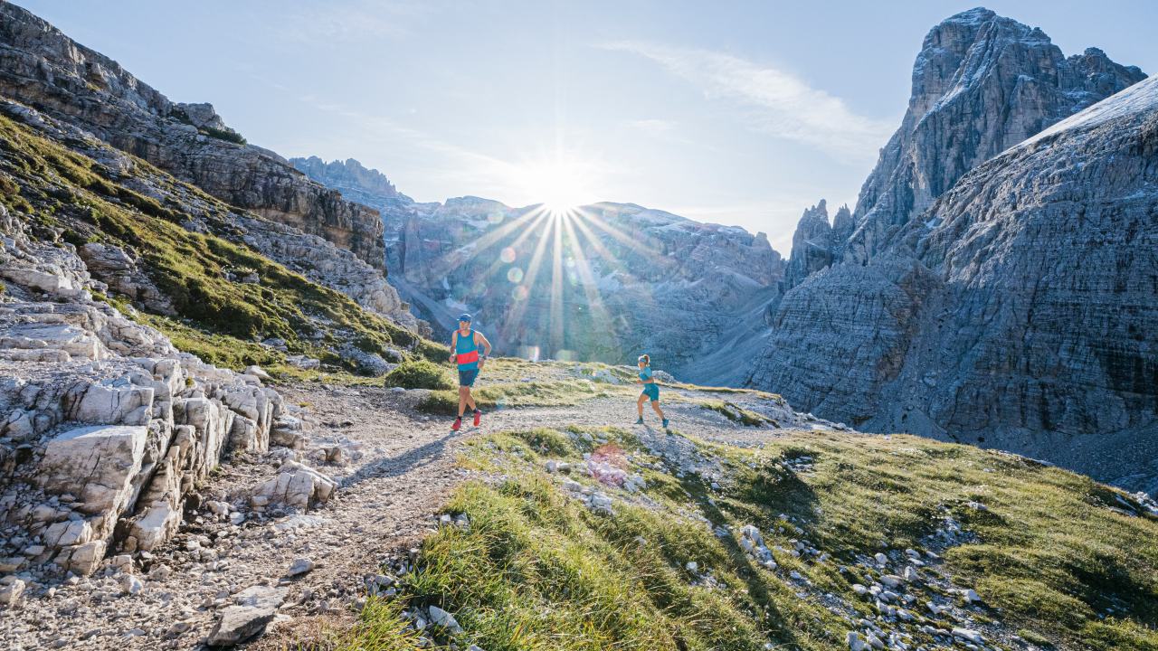 Trail shoes suitable for mountain hiking