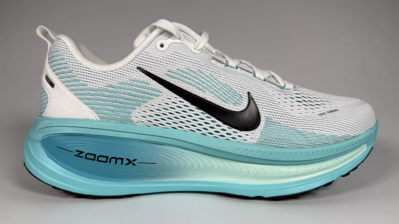 Nike Vomero 18 Review: Máxima Amortiguación y Confort