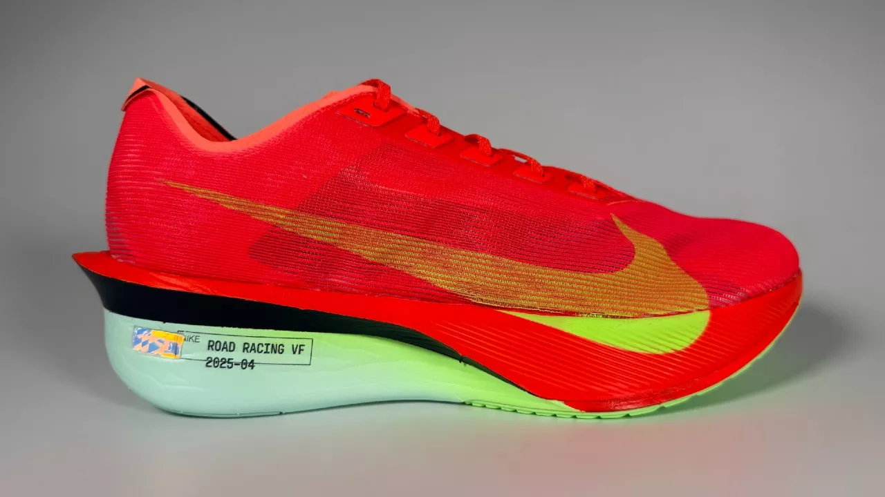 Recenzie completă a Nike Vaporfly 4: Cei mai buni pantofi de maraton din 2025?