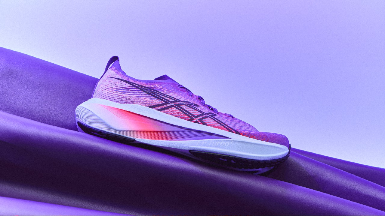 Discover the New ASICS MEGABLAST™ and SONICBLAST™