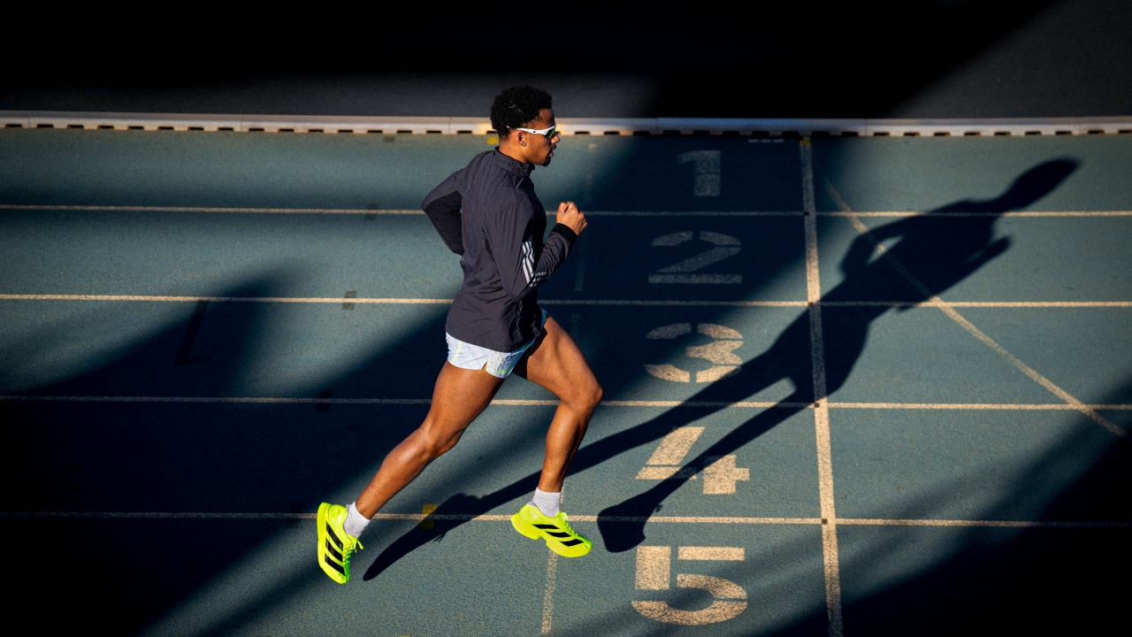 adidas Adizero Adios Pro 3 vs. 4: Souboj (půl)maratonských střel