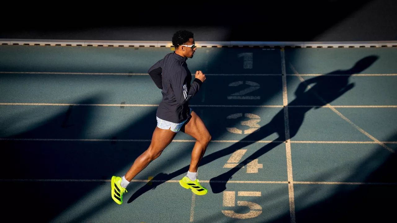 adidas Adizero Adios Pro 3 vs. 4: La Sfida tra Bolidi da (Mezza) Maratona