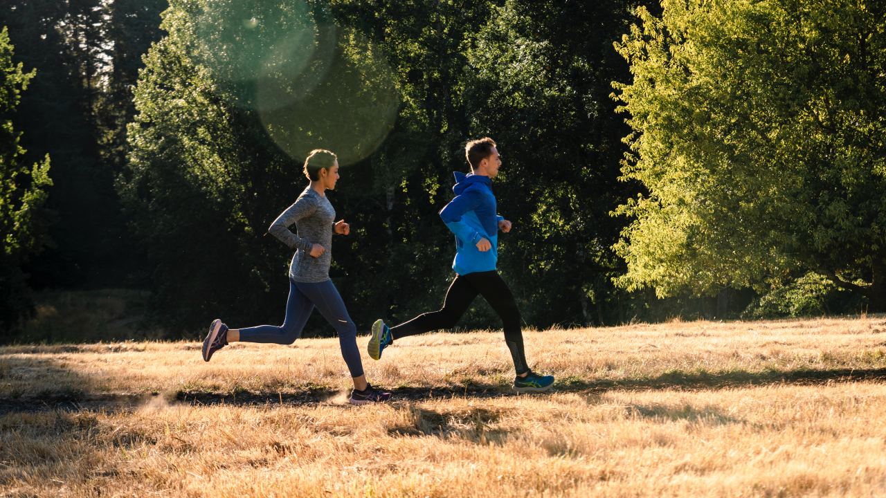 Hoe begin je met hardlopen na ziekte? Stap langzaam maar zeker weer in je hardloopschoenen!