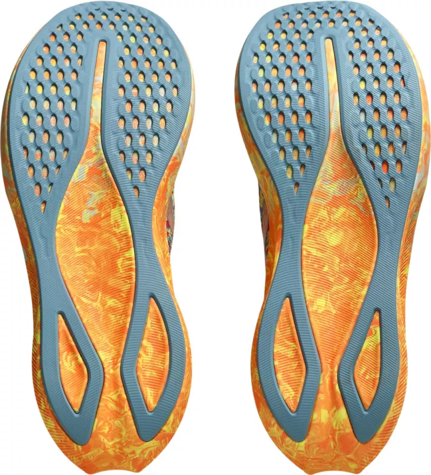 Tekaški copati ASICS NOOSA TRI 16