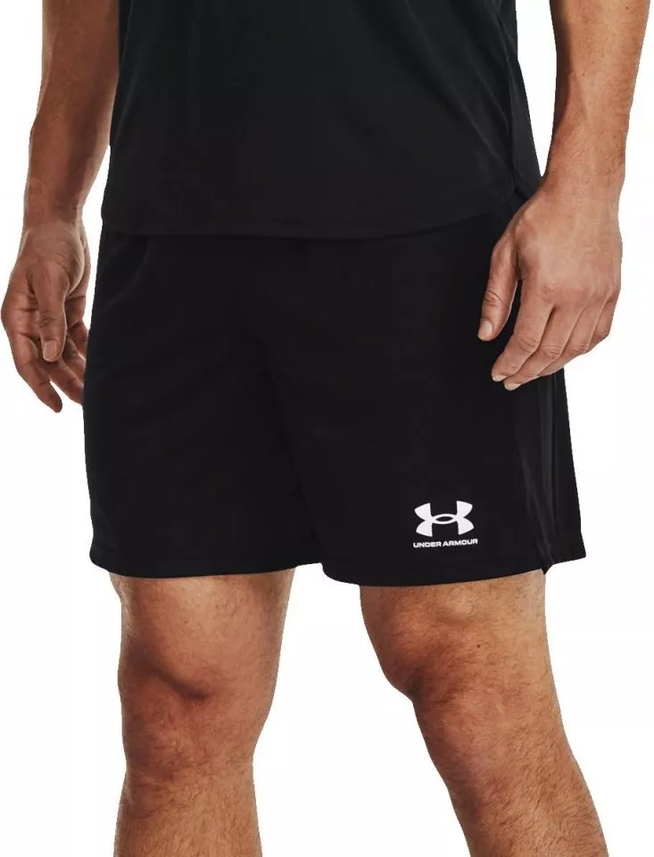 Szorty Under Armour Challenger Core Short-BLK