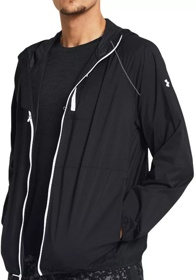 Chaqueta con capucha Under Armour LAUNCH LIGHTWEIGHT JKT-BLK