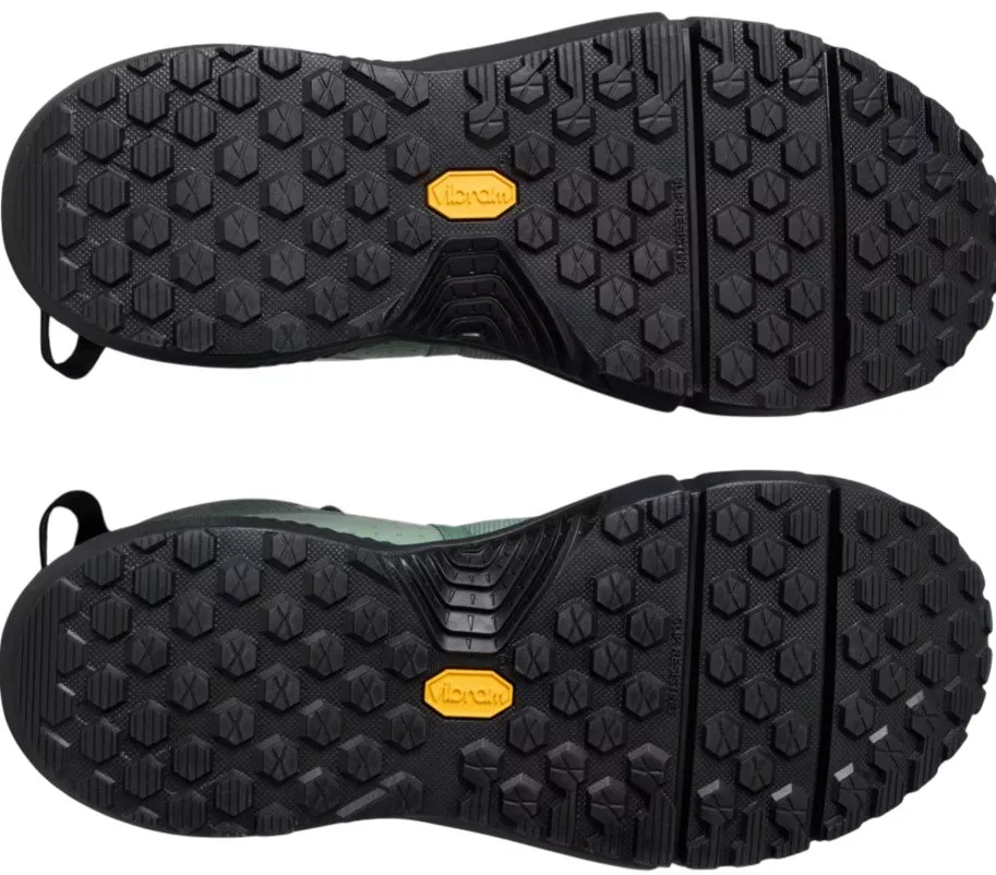 Under Armour UA Charged Valsetz Mid Cipők