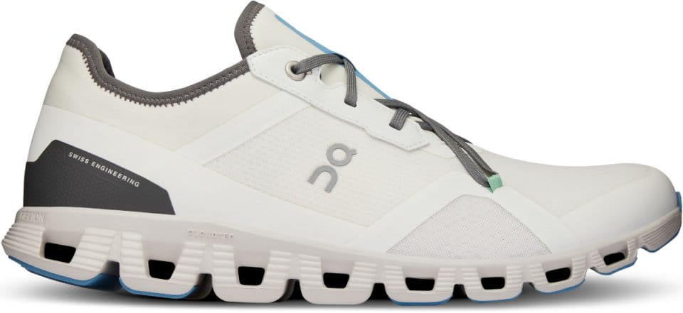 Chaussures de On Running Cloud X 3 AD