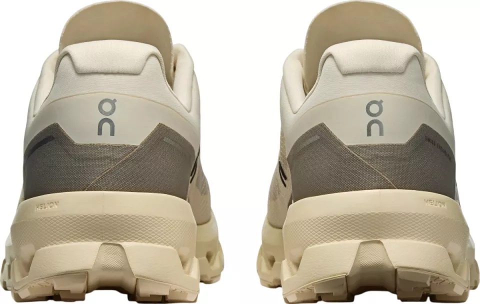 Trail shoes On Running Cloudvista 2