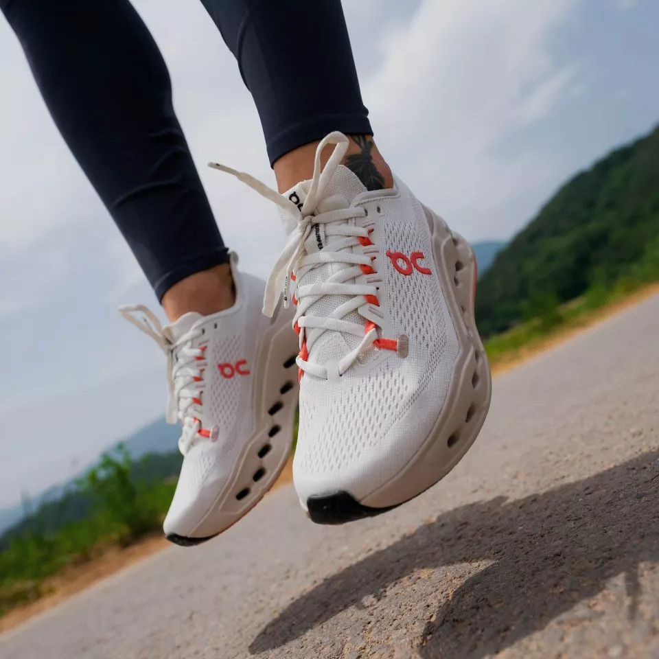 shoes On Running Cloudsurfer Max
