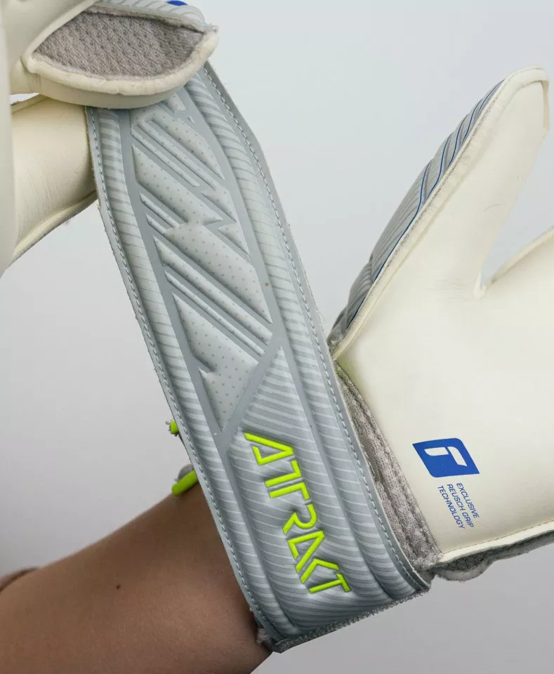 Reusch Attrakt Grip Finger Support Junior Goalkeeper Gloves Kapuskesztyű