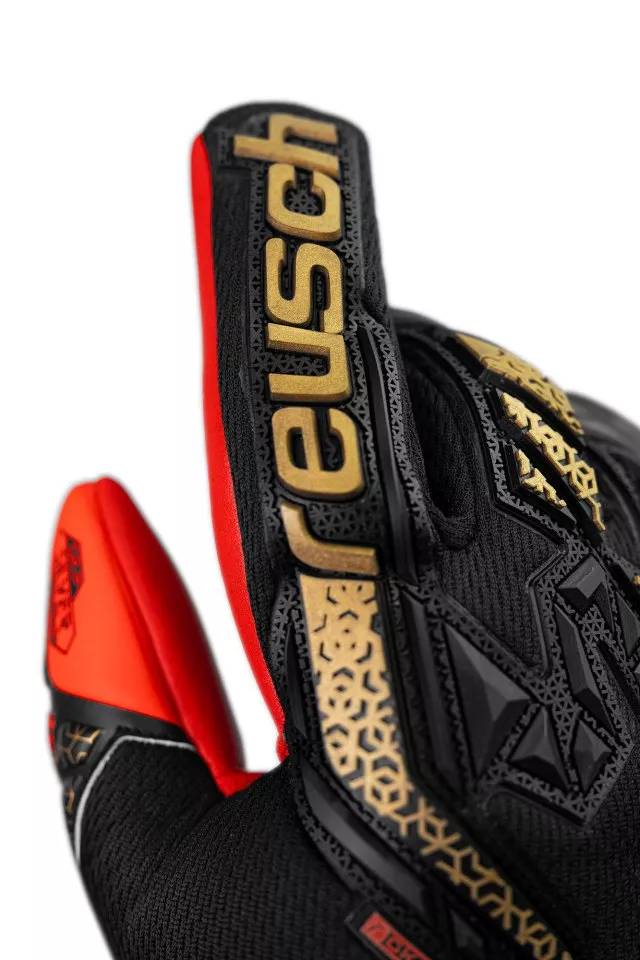Reusch Attrakt Freegel Silver Goalkeeper Gloves Kapuskesztyű