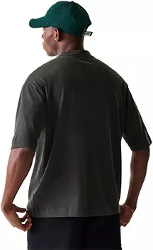 New Era NBA Washed Graphic Milwaukee Bucks T-Shirt