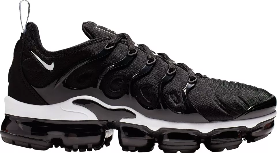 Nike air vapormax plus black and white junior best sale