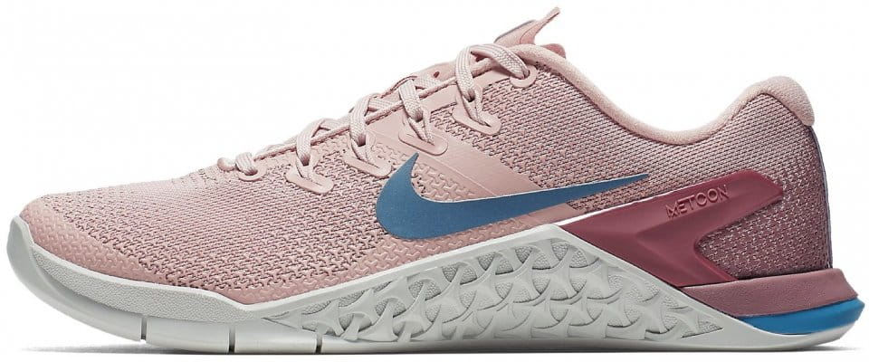 nike 240 women's