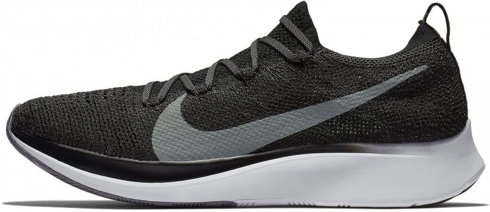 Nike zoom fly flyknit black white best sale