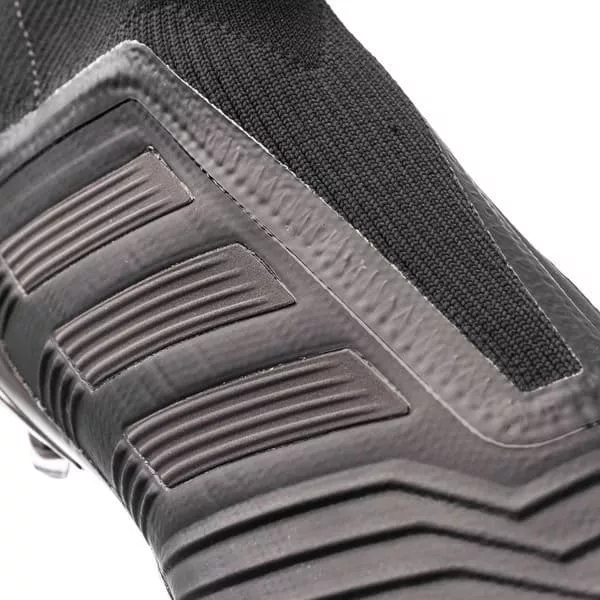 Botas de fútbol adidas PREDATOR 18+ FG