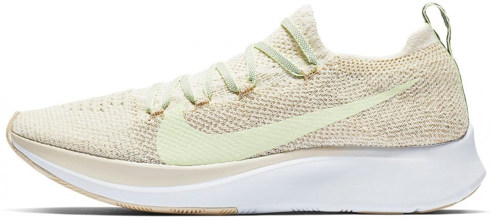 Nike zoom fly flyknit women best sale