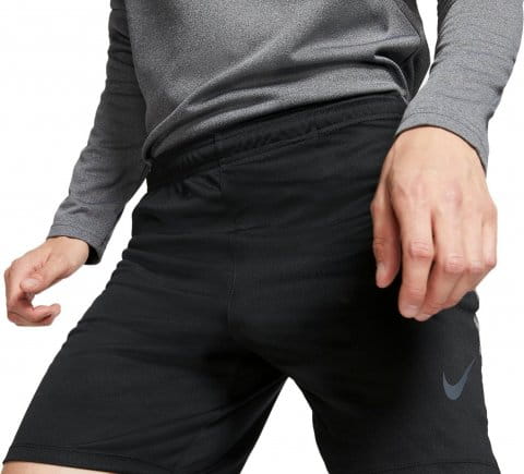 M NK DRY STRKE SHORT KZ