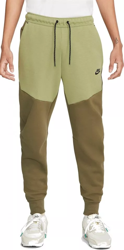 Green nike joggers mens on sale