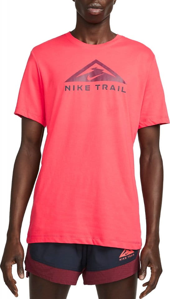 Nike trail running t shirt hotsell