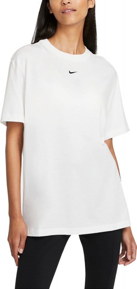 Nike sportswear essential top ss on sale