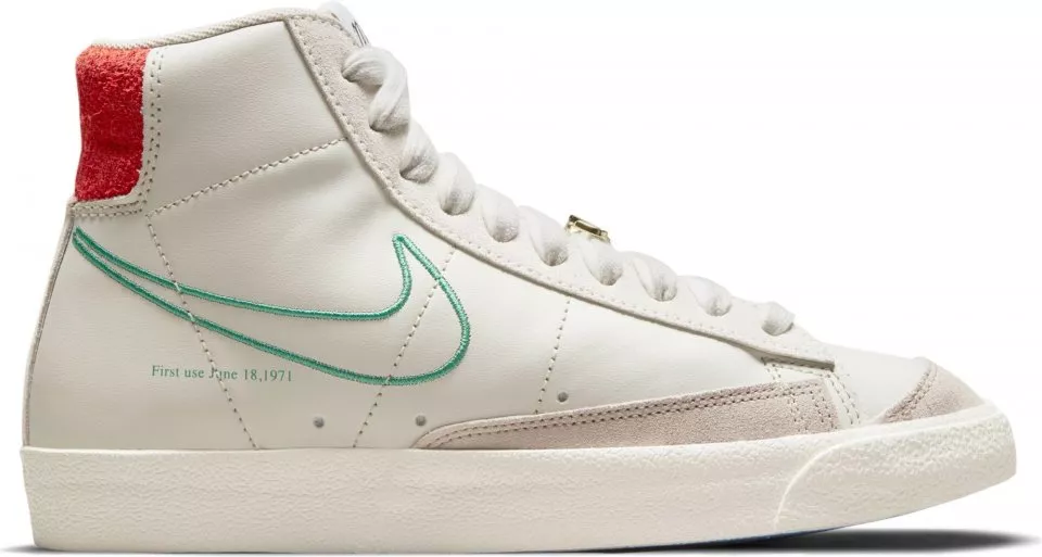 Incaltaminte Nike Blazer Mid 77 SE Women s Shoe