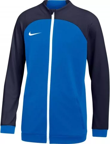 Il logo Nike Swoosh si trova su entrambi i lati in (Youth)