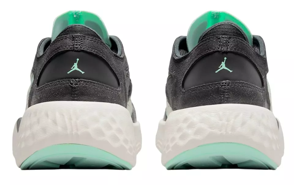 Basketbalové topánky Jordan Delta 3 Low women
