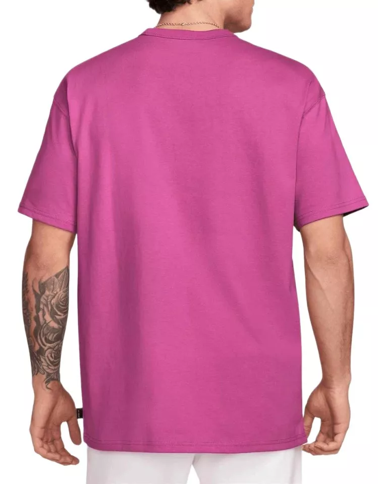 Nike Premium Essential T-Shirt