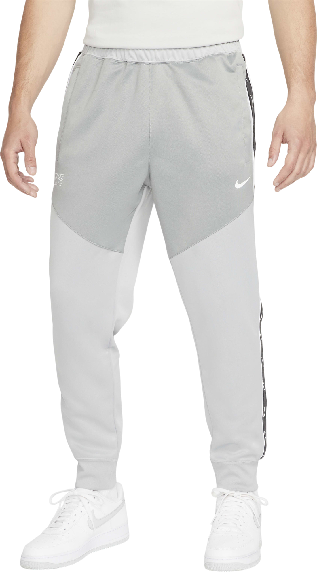 Nohavice Nike Repeat Track Pant