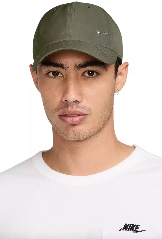 Kapa s šiltom Nike Club Unstructured Metal Swoosh Cap