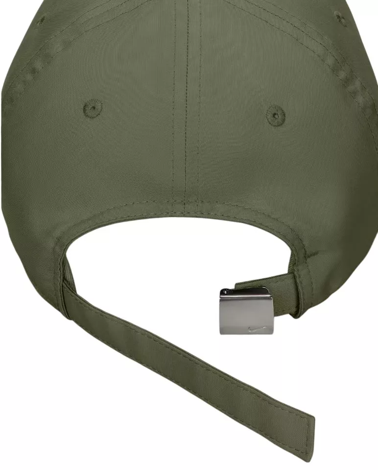 Kapa s šiltom Nike Club Unstructured Metal Swoosh Cap