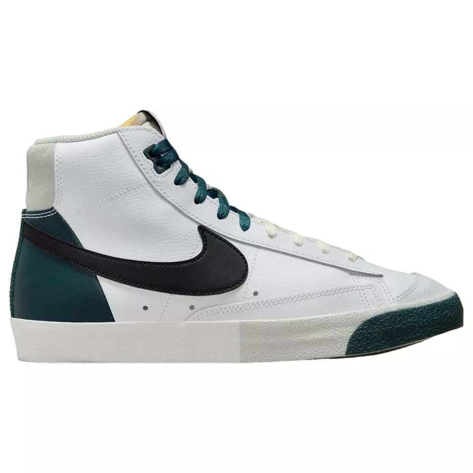 Nike shops Blazer Mid 77