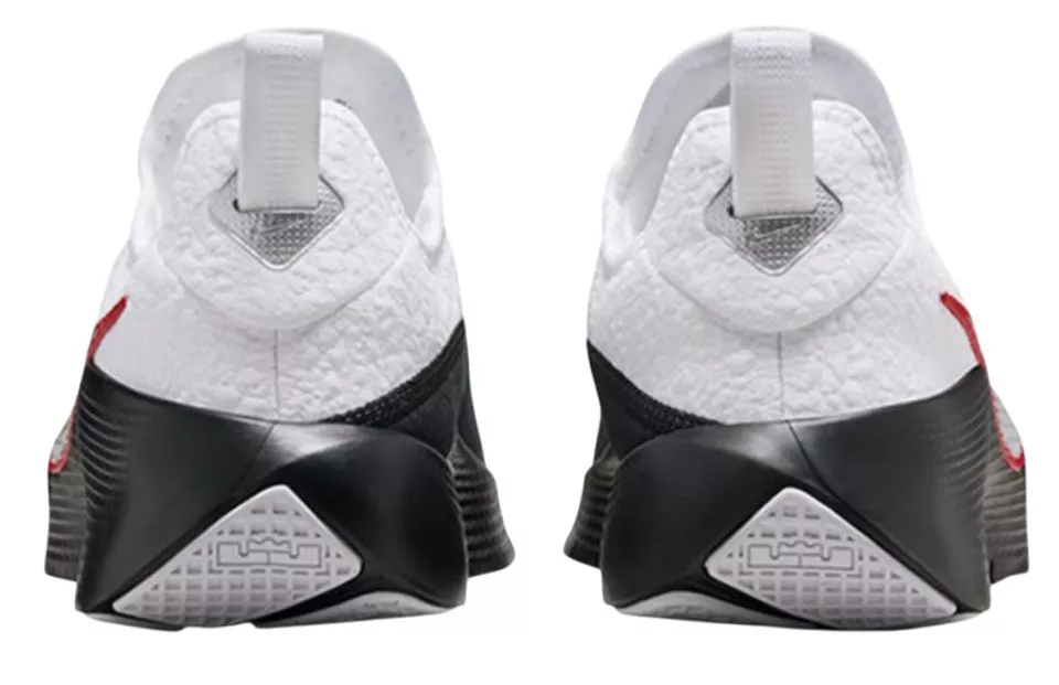 Basketskor Nike LeBron TR 1 shoe
