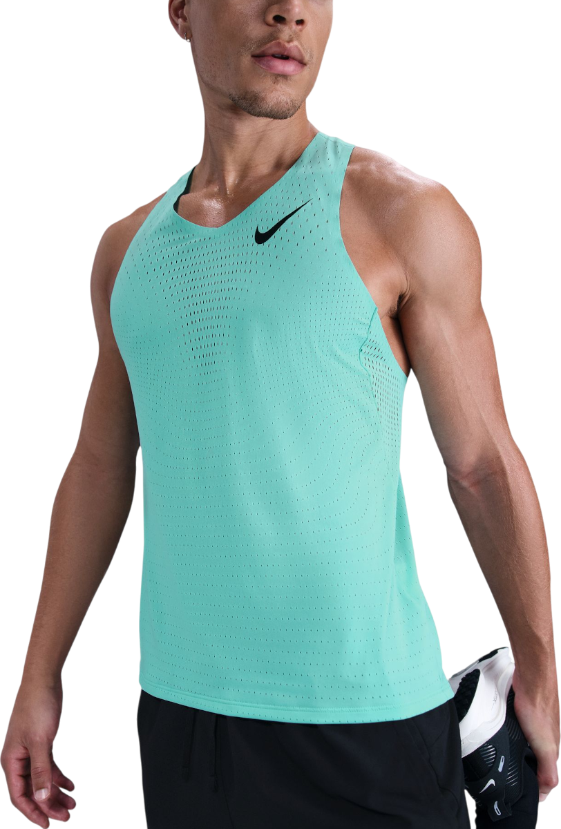 Toppi Nike AeroSwift