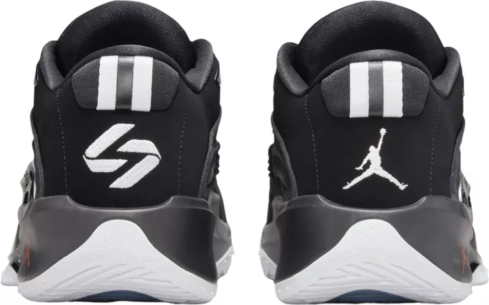 JORDAN LUKA 3 Kosárlabda cipő