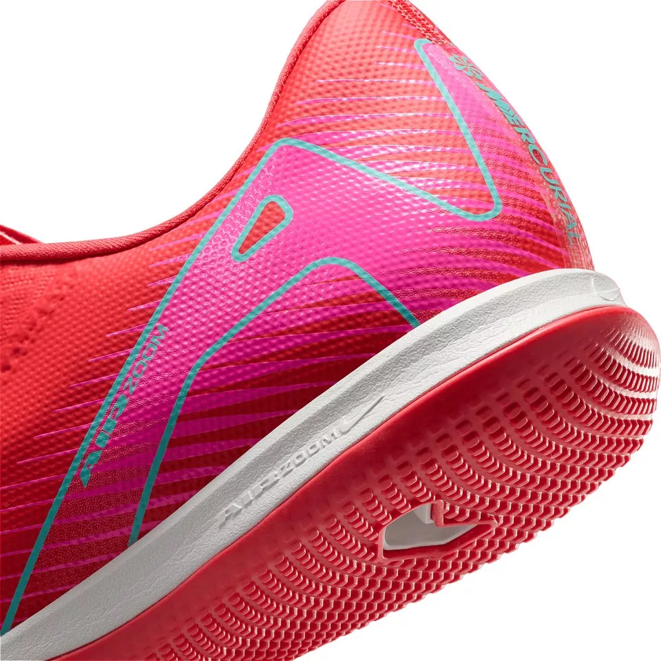 Nike ZOOM VAPOR 16 ACADEMY IC Beltéri focicipő