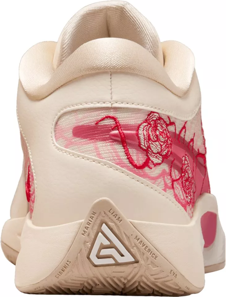 Košarkarski copati Nike GIANNIS FREAK 6NRG