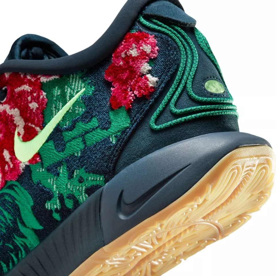 Basketbalové topánky Nike LEBRON XXI PRM_KICKZ