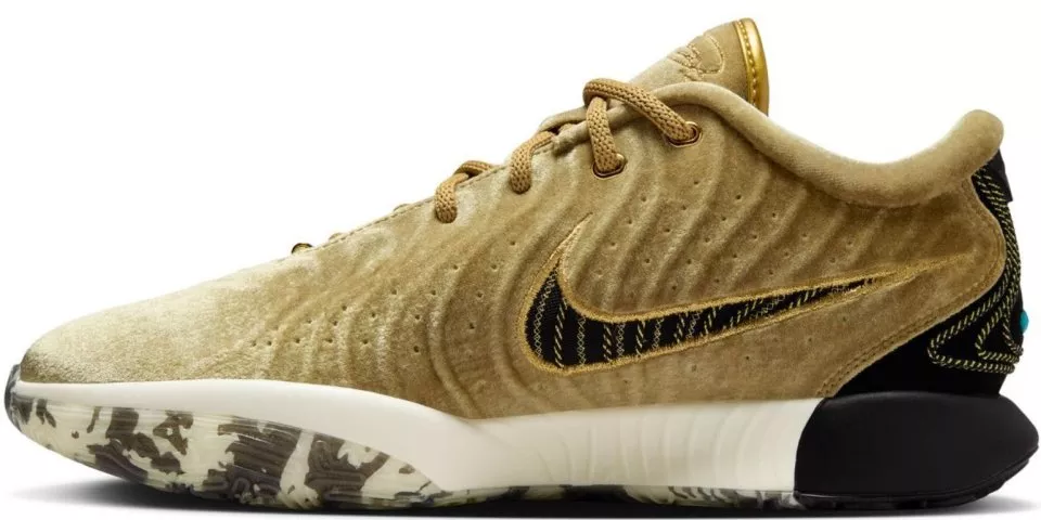 Basketball shoes Nike LEBRON XXI QS