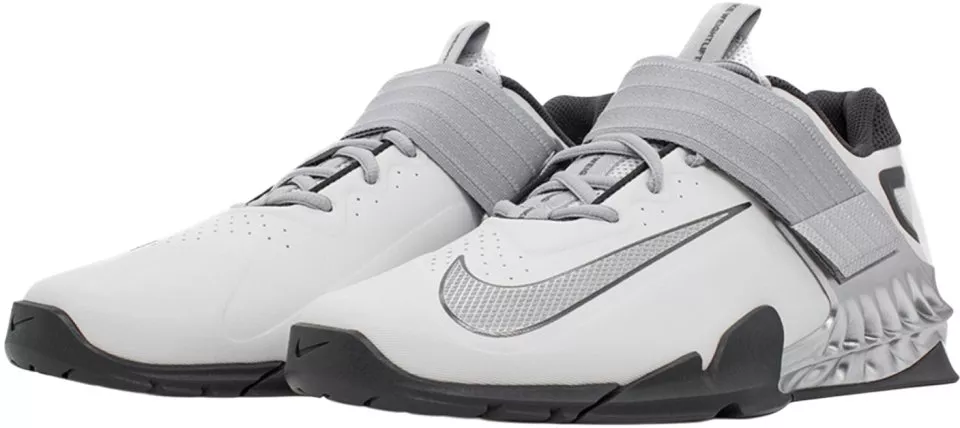 Fitness topánky Nike SAVALEOS SE Bianco Grigio