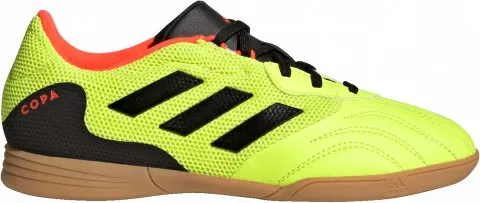 Τα ποδοσφαιρικά παπούτσια Carbon adidas Predator Edge J