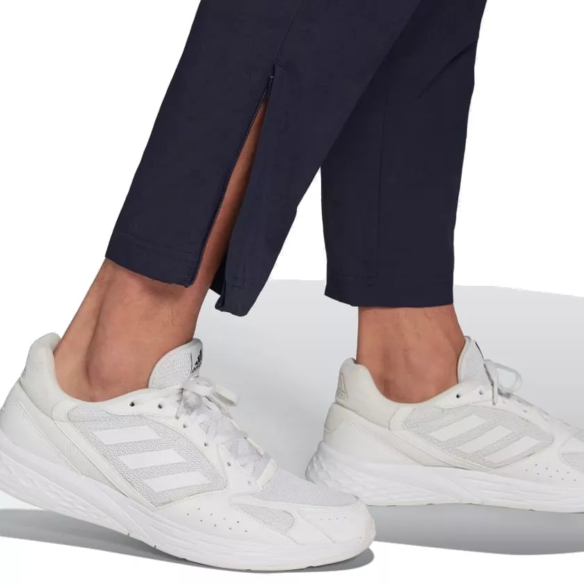 Nohavice adidas Sportswear Essentials Small Logo Woven Cargo 7/8