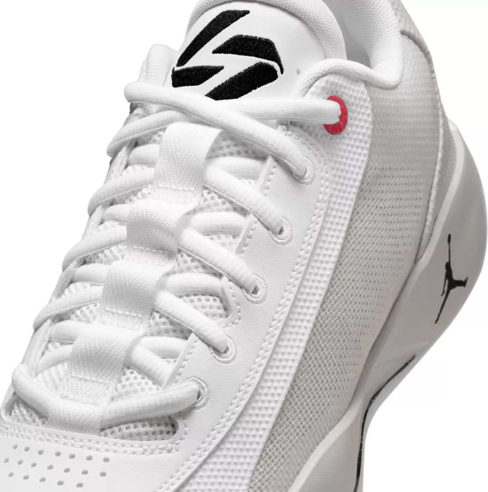 Košarkarski copati Jordan Luka .77 Shoe