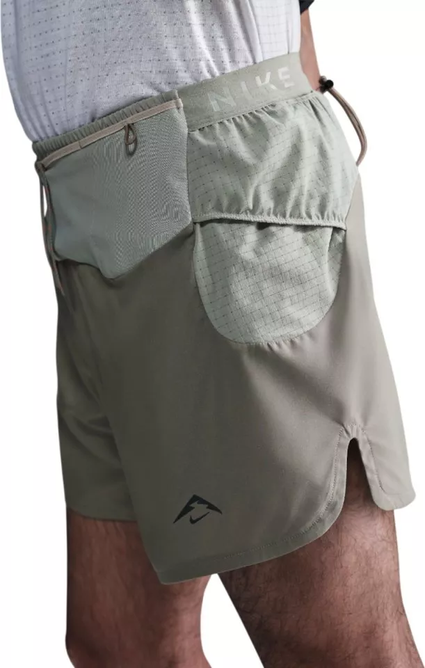 Korte broeken Nike Trail Second Sunrise 5inch