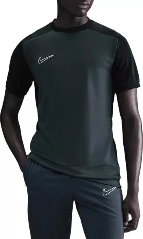 Dri-FIT Academy 25 Training